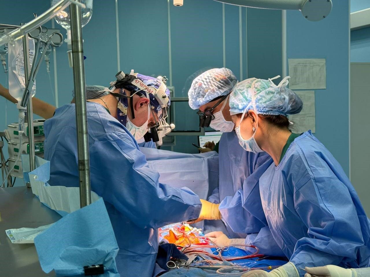 13 детям в Актобе провели сложные операции на сердце