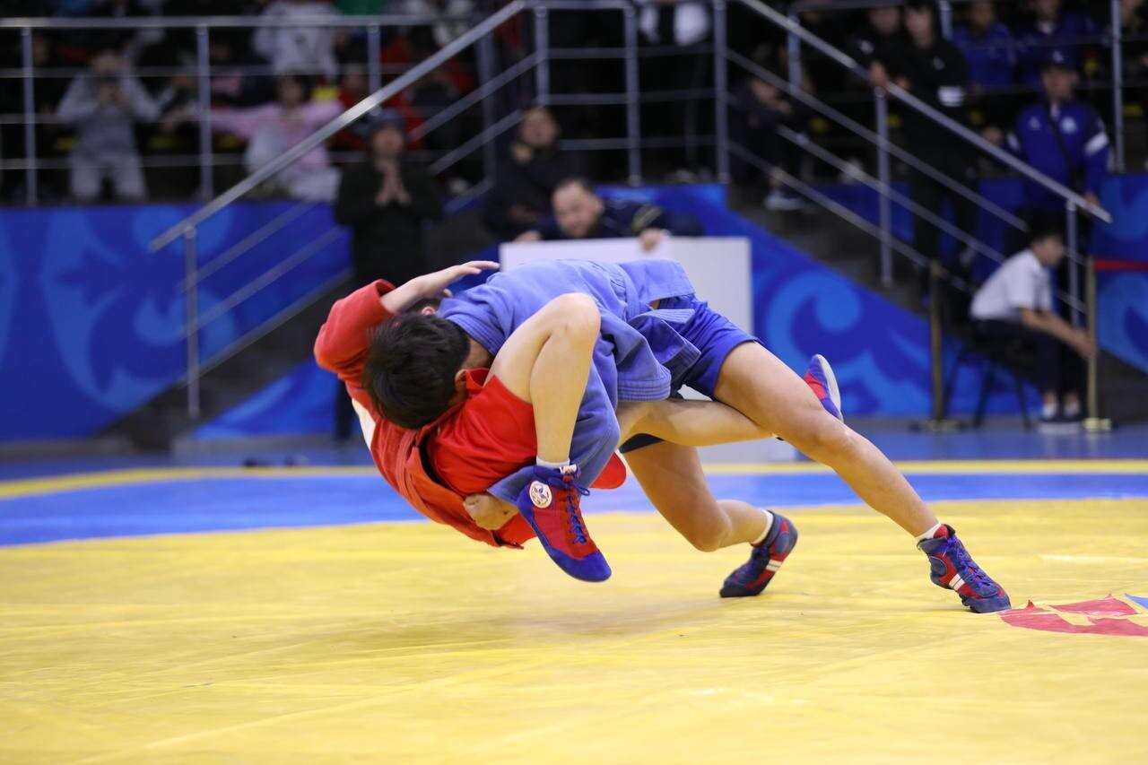 Чемпионат Казахстана по самбо проходит в Актобе