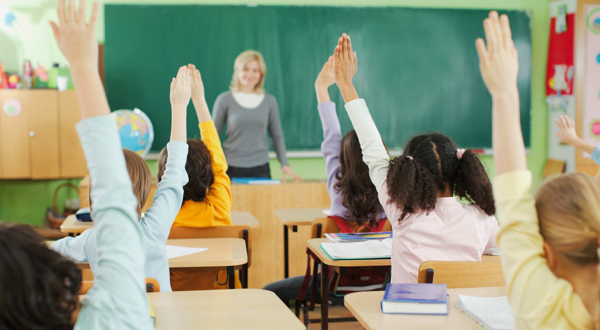 Документы в первый класс в школах Актобе не примут 27 мая