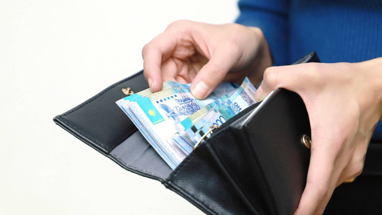 О сокращении выплат по безработице заговорили в Казахстане