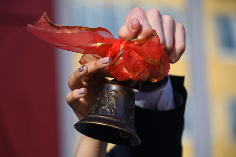 О жестких правилах по проведению выпускных высказались в Минпросвещения