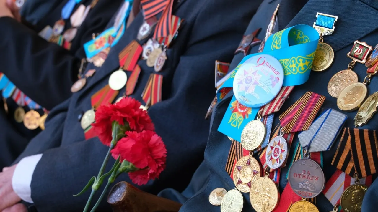 Кто получит выплаты к 9 мая в Казахстане