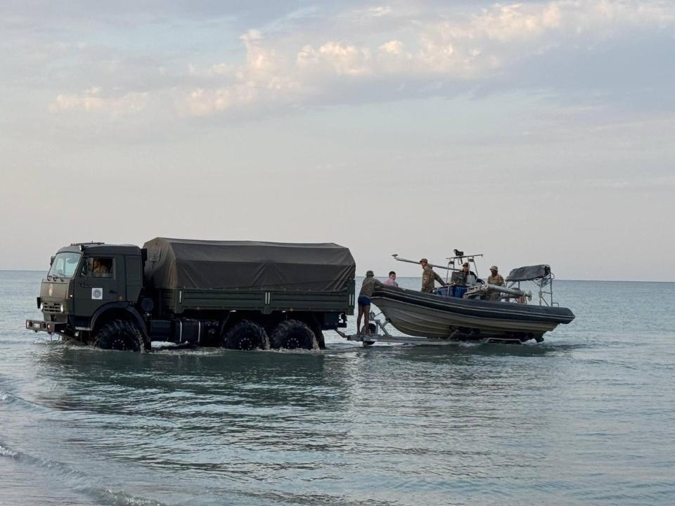 Число погибших во время учений на Каспии достигло 14 человек